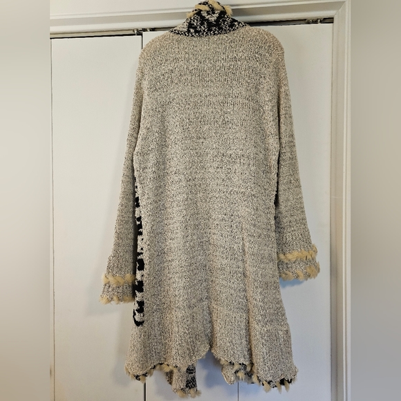 Cozy Sweater - Picture 6 of 6